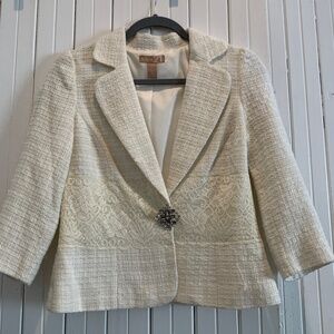 Forever 21 short white jacket small